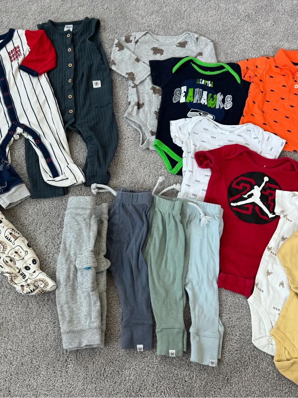 Baby boy clothing bundle size 6-9 and 9 months